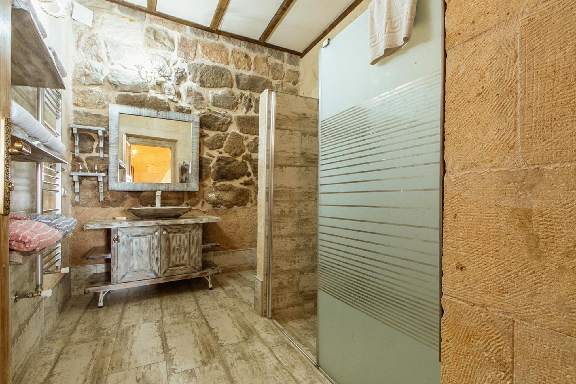 Karlik Cave Suite Cappadocia Uchisar Exterior photo