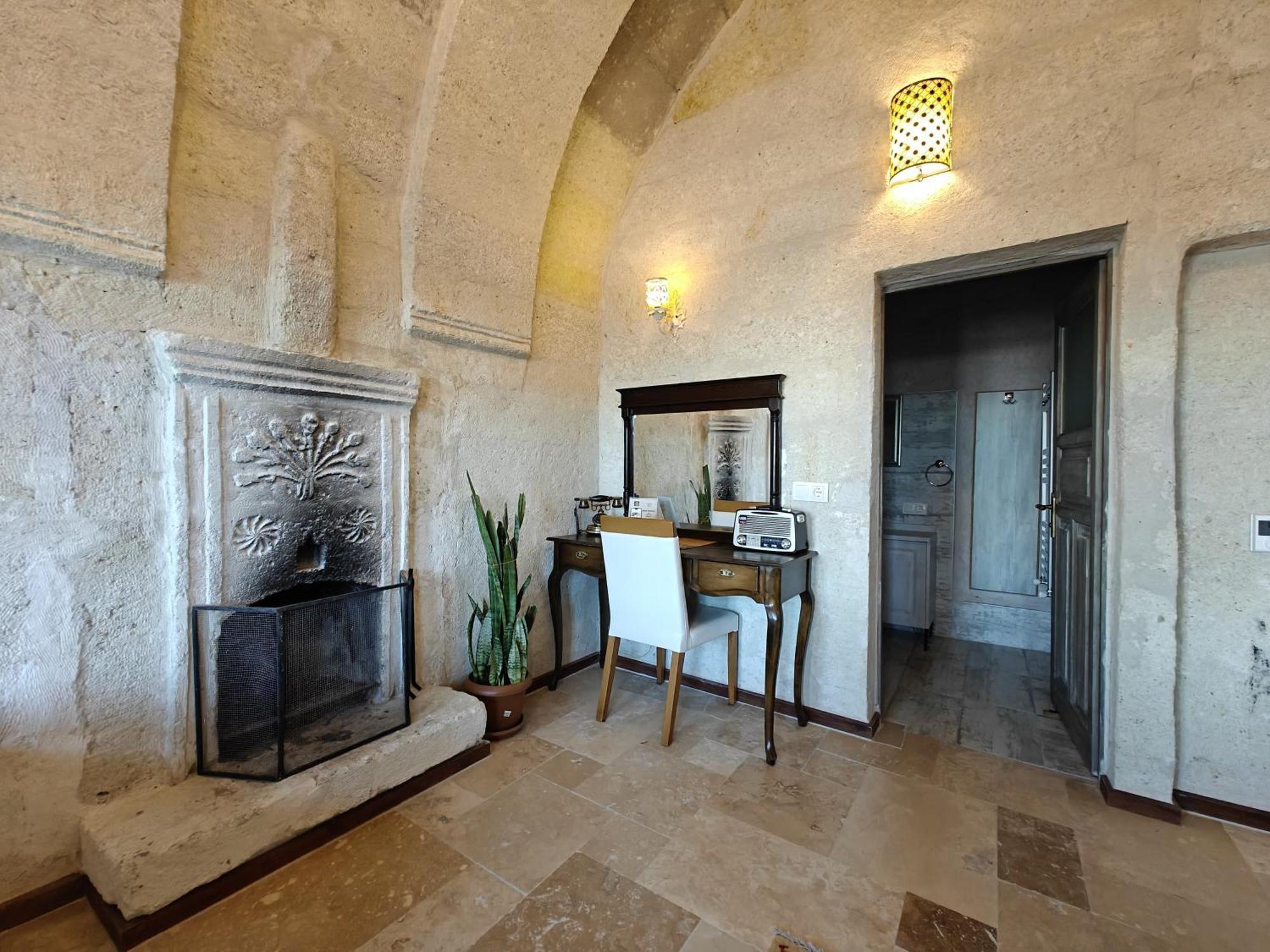 Karlik Cave Suite Cappadocia Uchisar Exterior photo